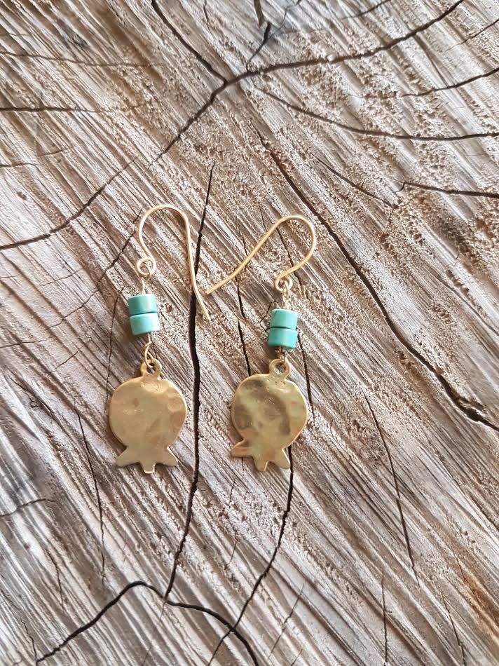Gold Filled earrings grenade -  with turquoise stone