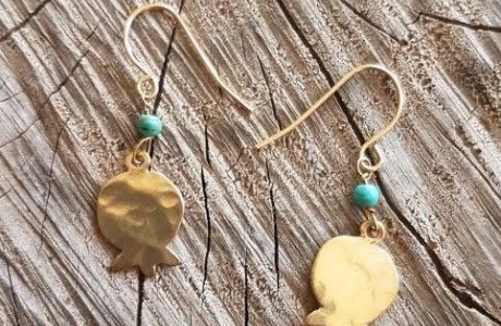 Gold Filled earrings grenade - with opal stone