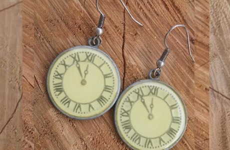 עגילי ציפוי - תליון שעון