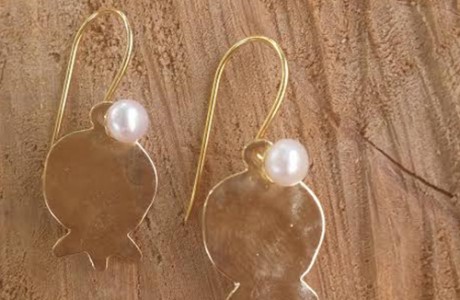 Gold Filled earrings grenade - with pearl  stone