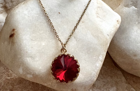 [משוכפל] שרשרת עם אבן סברובסקי 