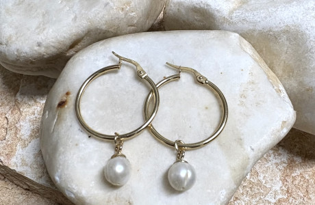 עגילי זהב 14K חישוק עם פנינה נופלת