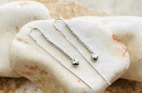 עגילי זהב לבן 14K שרשרת  14K עם כדורים בחריטת  לייזר ותליון לב